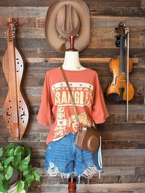 Wrangler Cream Graphic Tee in Rust